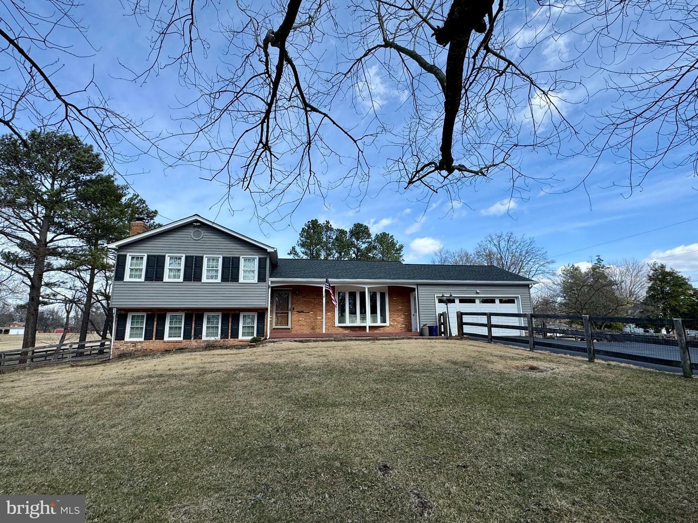 Property Photo:  2715 Logmill Road  VA 20169 