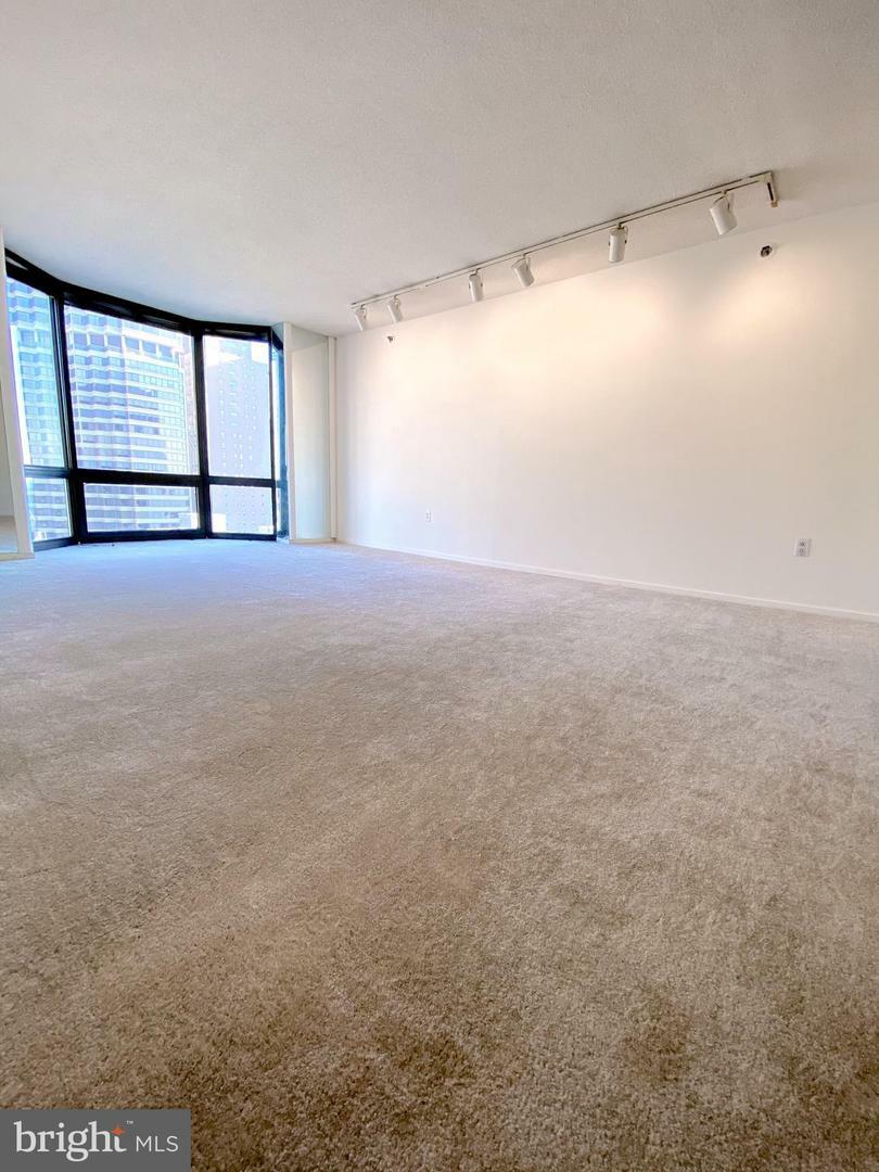 2018 Walnut Street 32 12C  Philadelphia PA 19103 photo