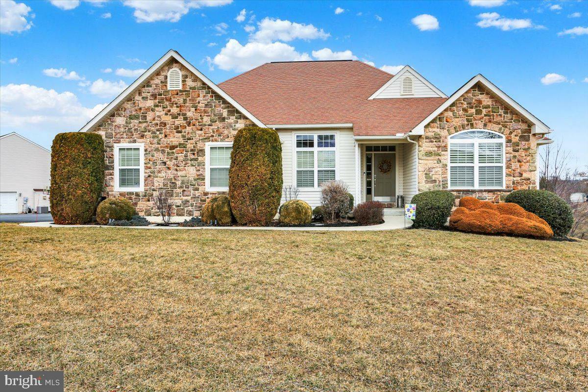 Property Photo: 434 Eagleview Drive PA 19541