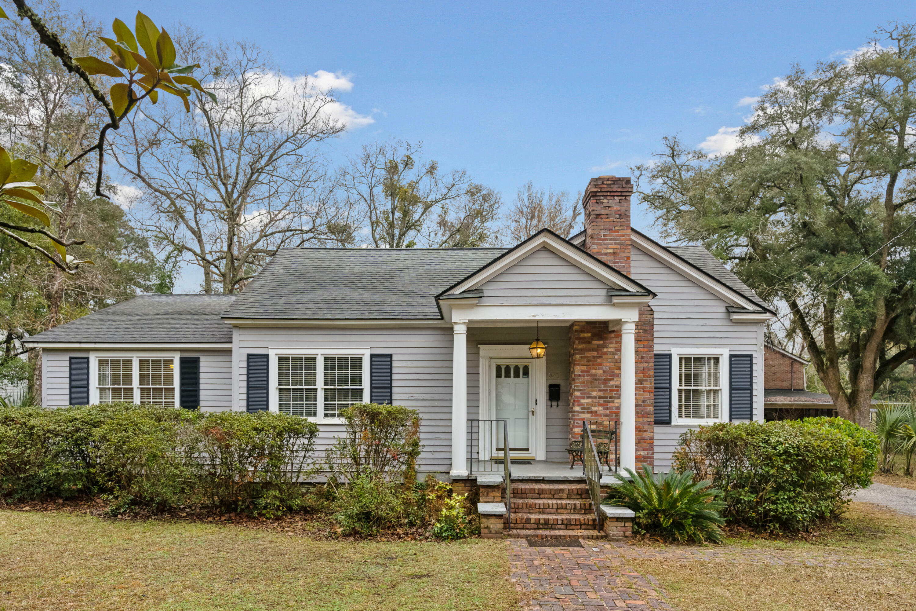 Property Photo: 105 S Palmetto Street SC 29483