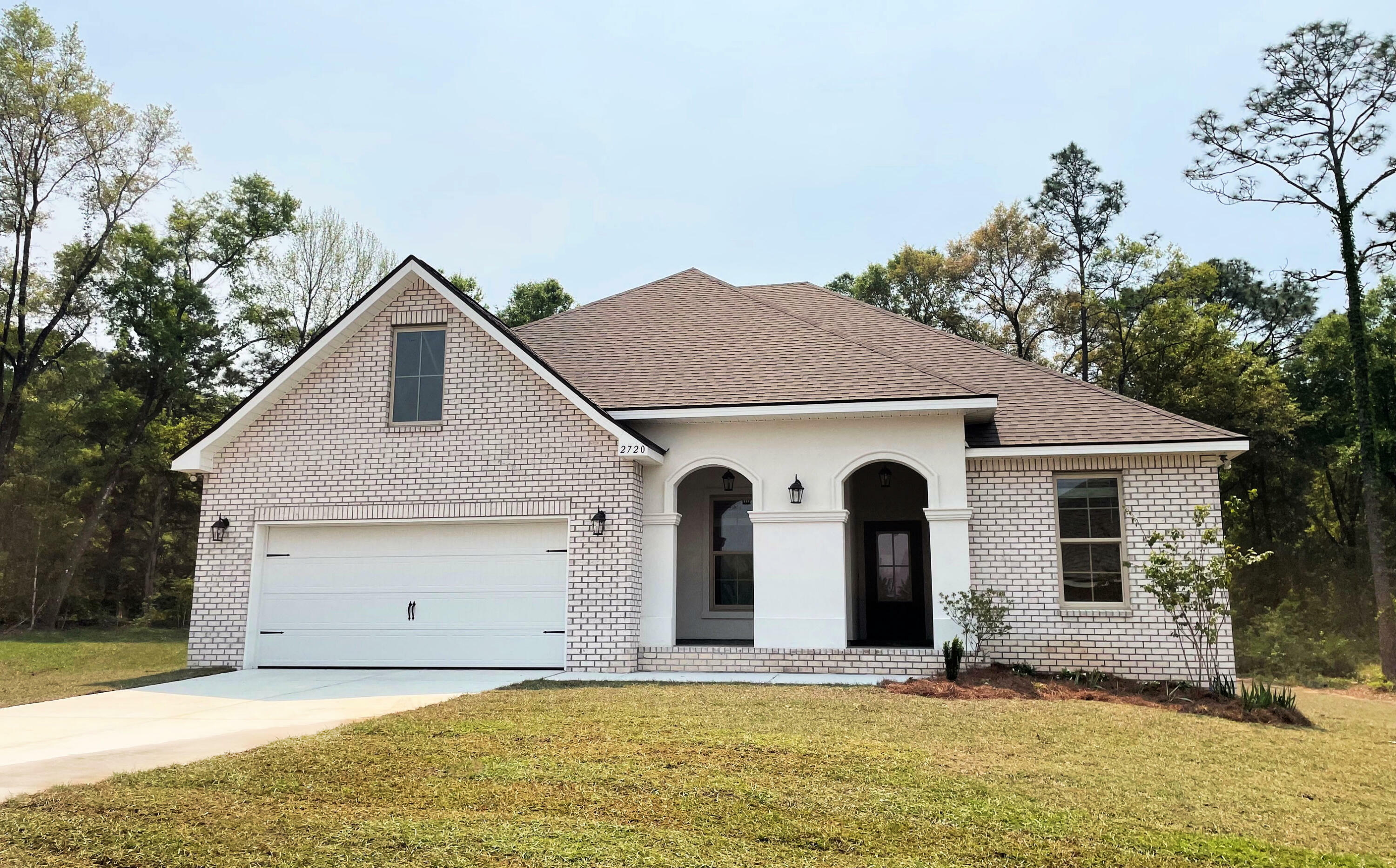 Property Photo: 2720 Louis Circle FL 32536