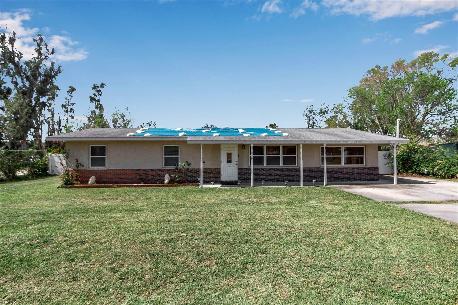 Property Photo:  605 15th Avenue Drive E  FL 34221 