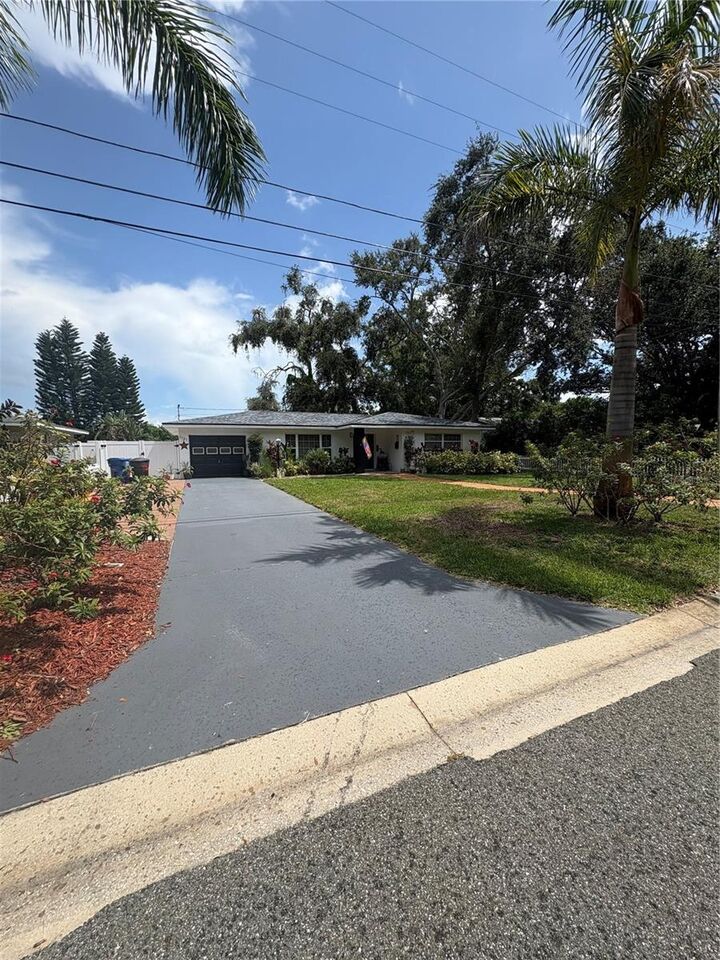 Property Photo: 1131 60th Ave S FL 33705