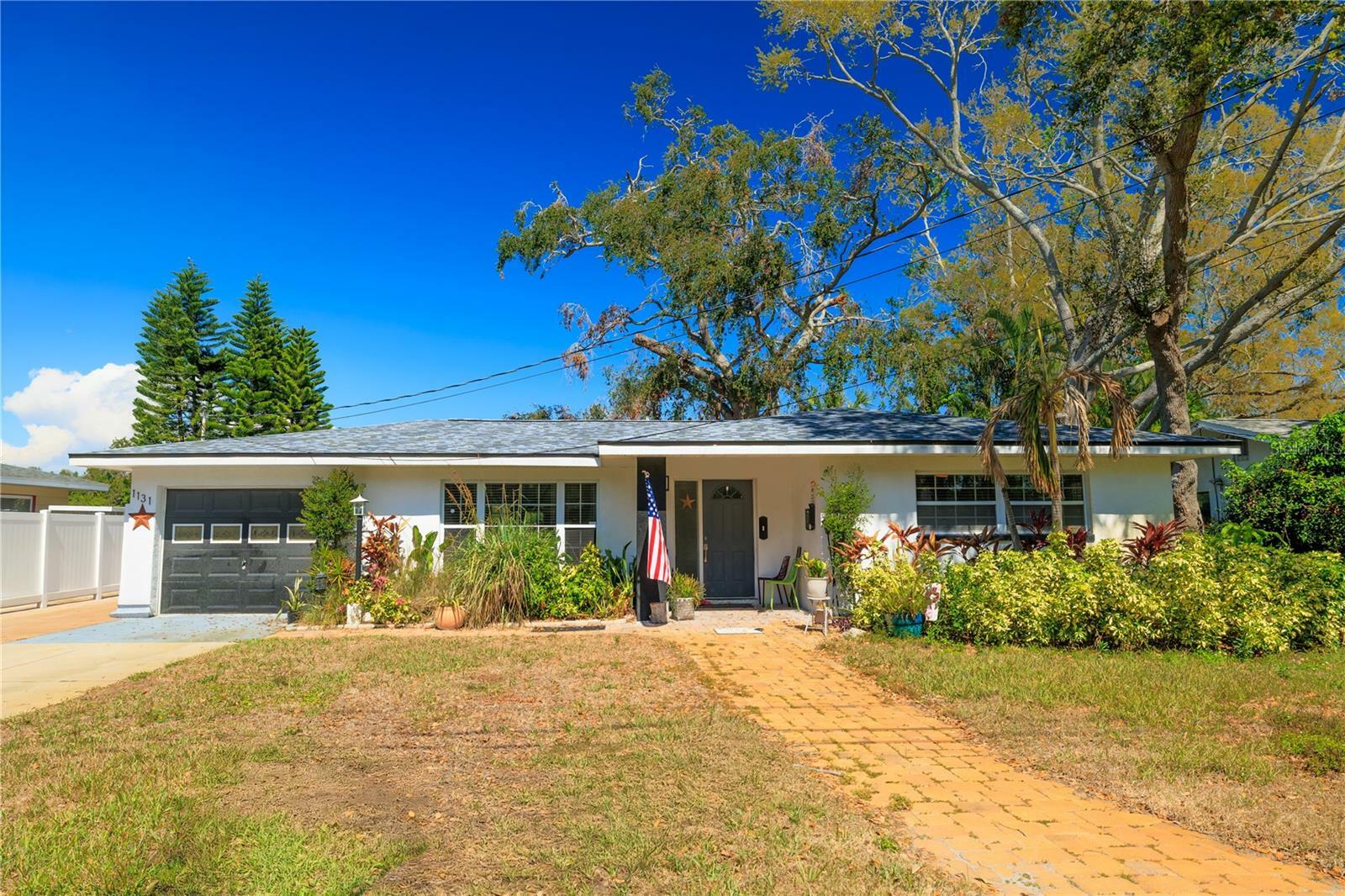 Property Photo: 1131 60th Ave S FL 33705