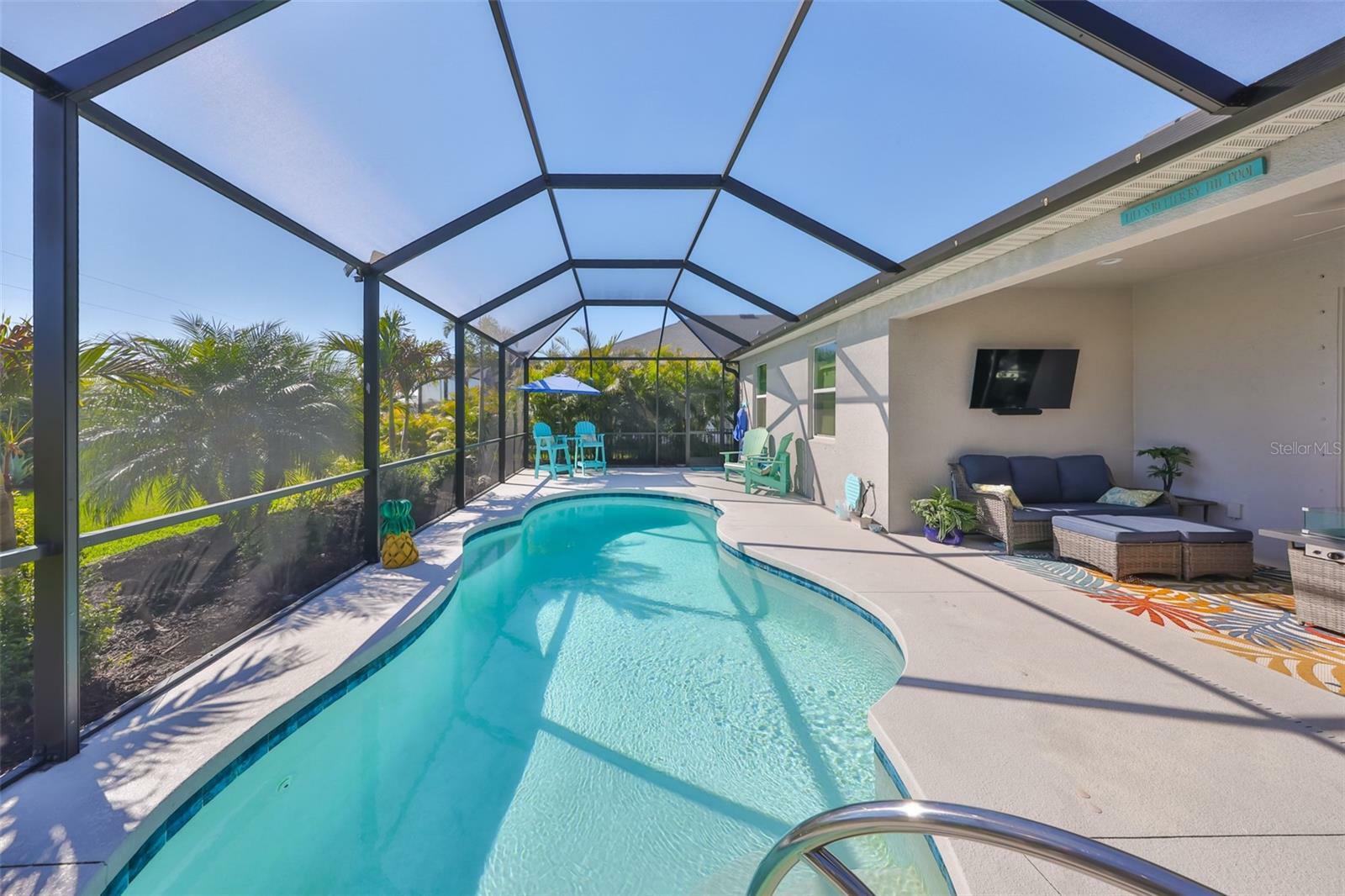 Property Photo: 4516 Renwick Drive FL 34219