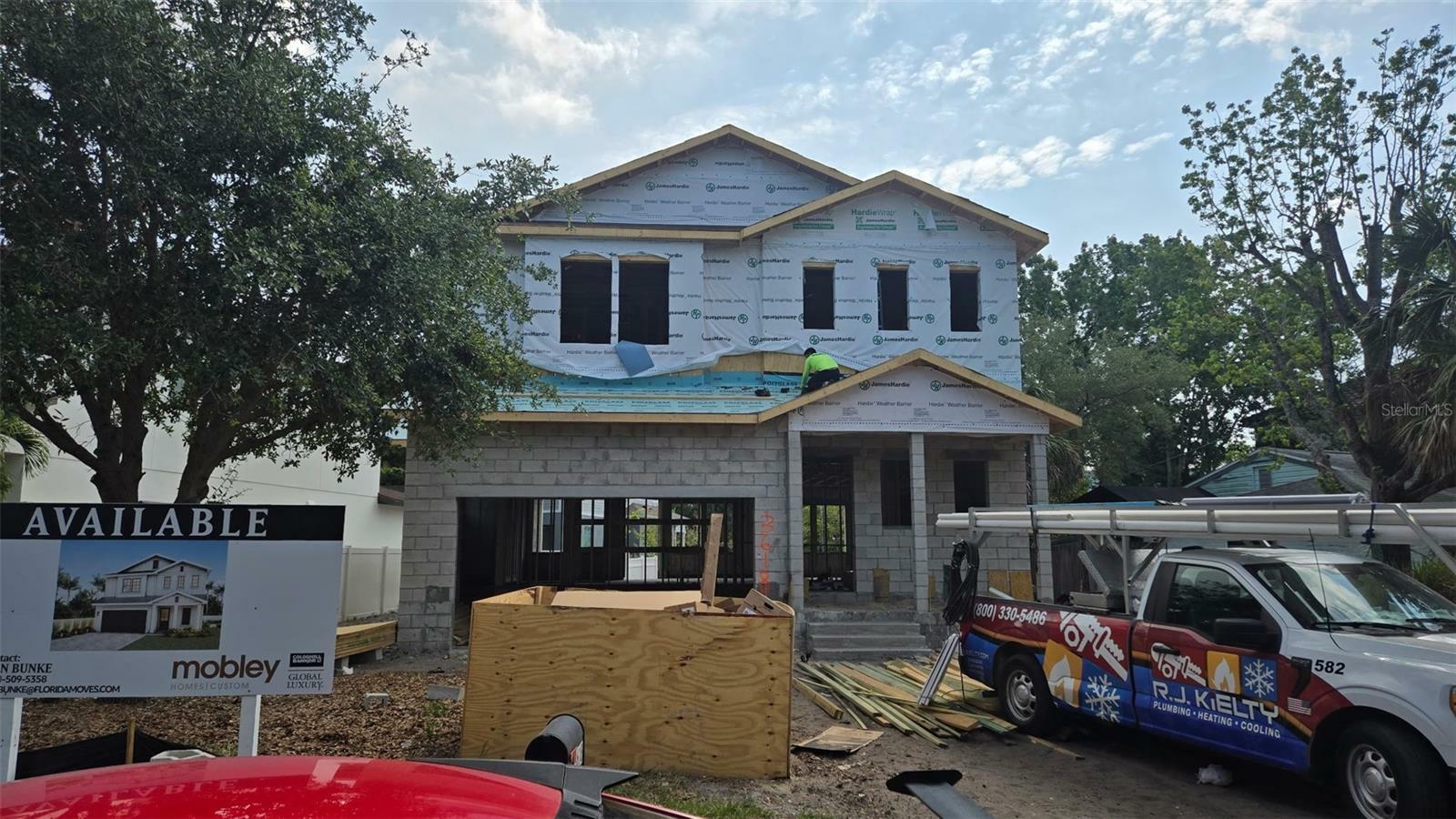 Property Photo: 3618 W Royal Palm Circle FL 33629