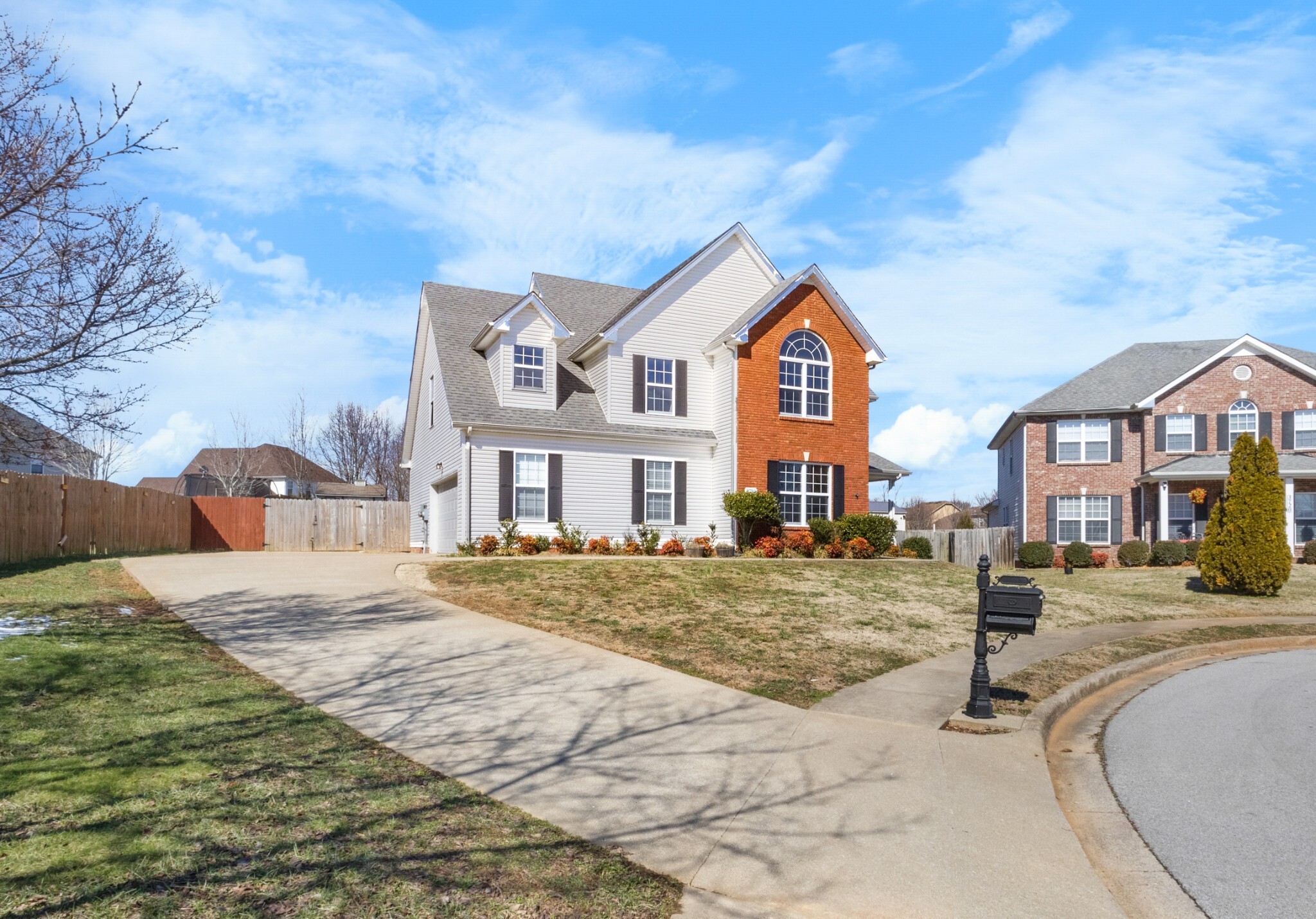 Property Photo: 3716 Meadow Knoll Ct TN 37040