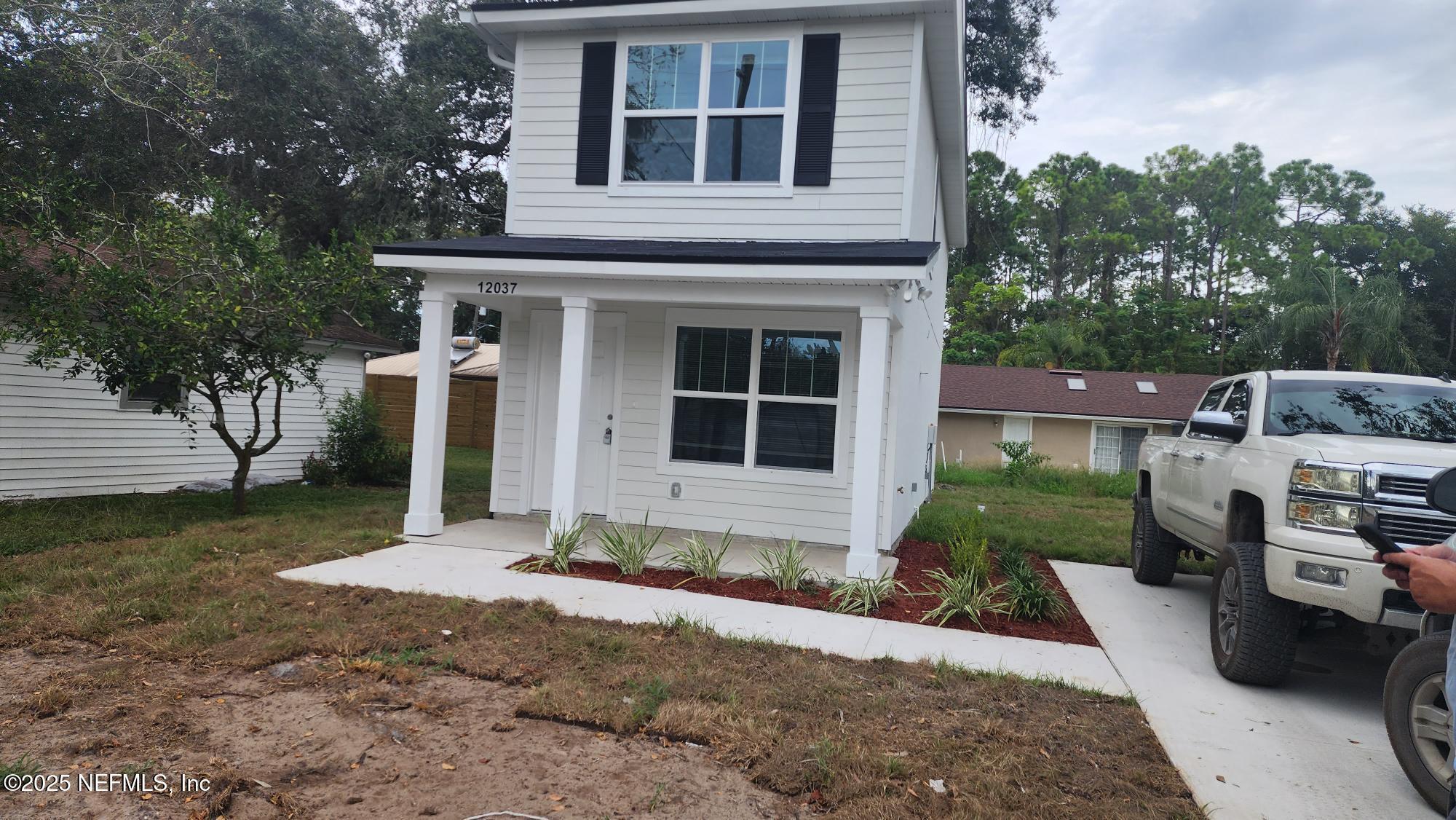 Property Photo: 8617 Cocoa Avenue FL 32211