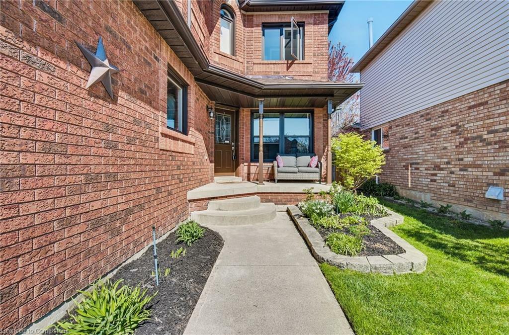 Photo de la propriété: 5 Chatsworth Crescent ON L8B 0N6