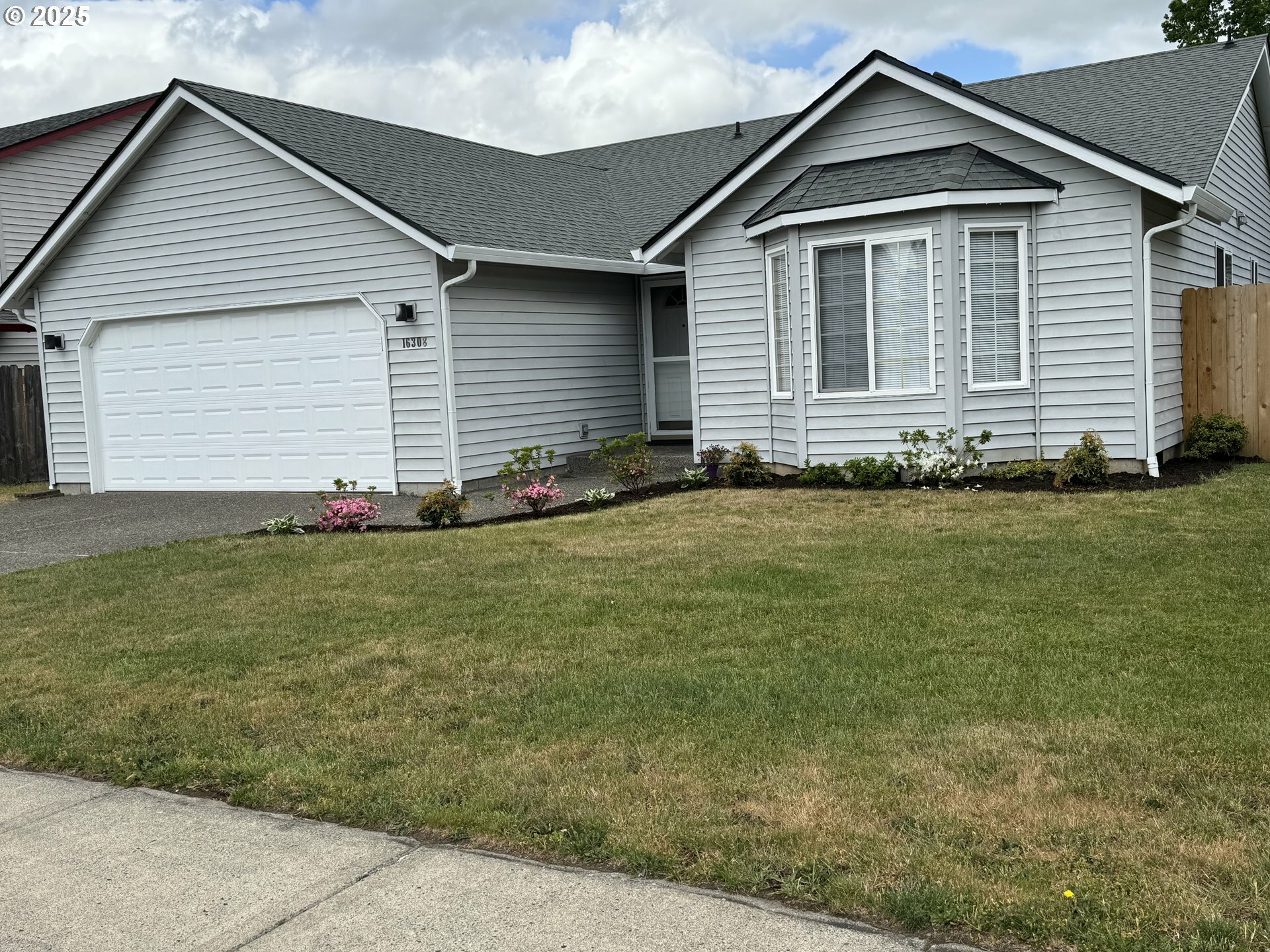 Property Photo: 16308 NE 71st St WA 98682