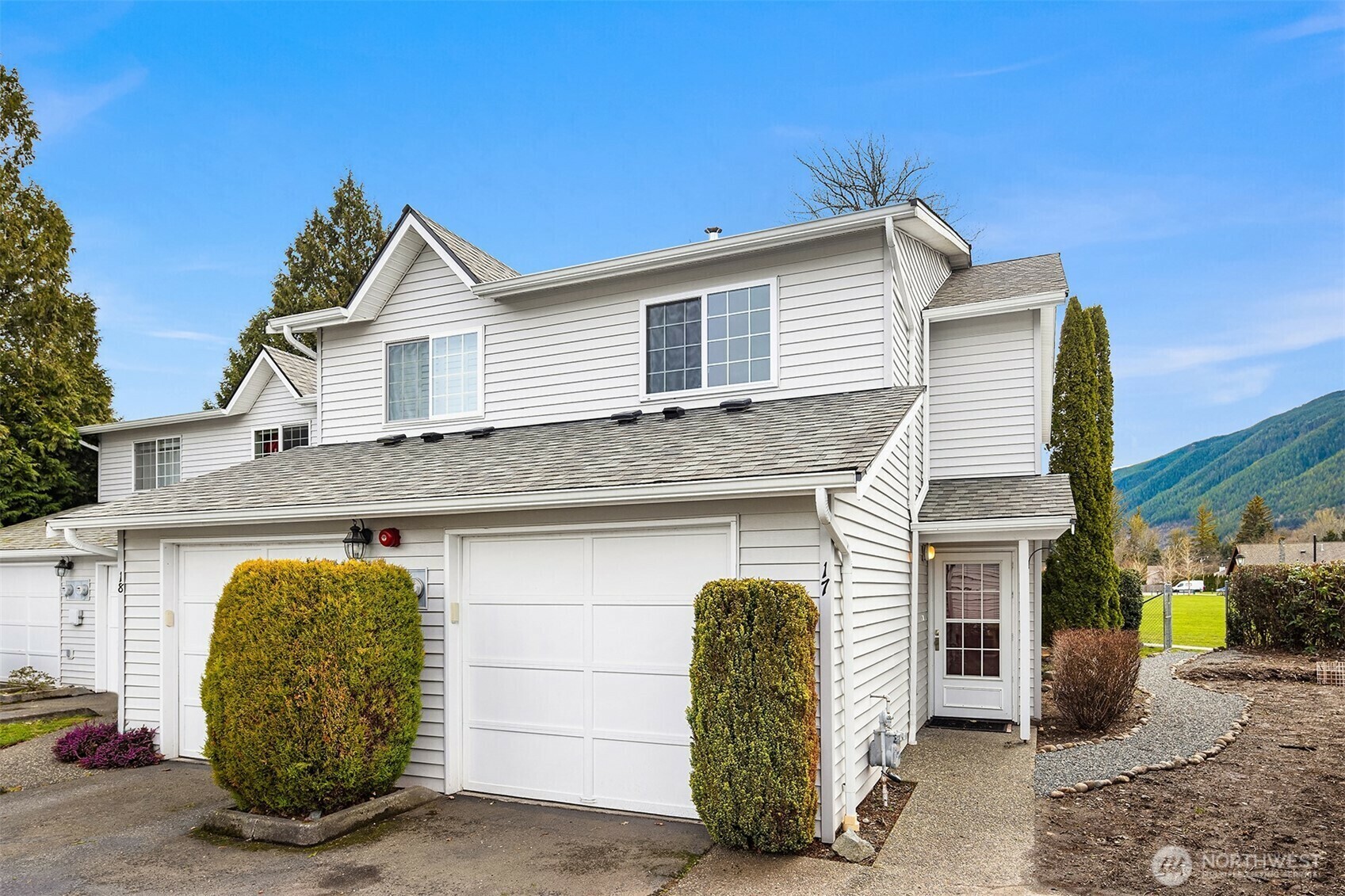 315 E Park Street A17  North Bend WA 98045 photo