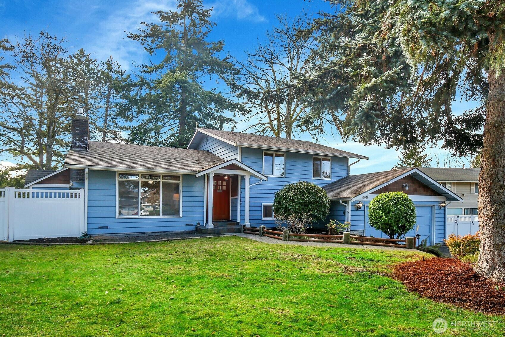 Property Photo:  12829 NE 144th Way  WA 98034 