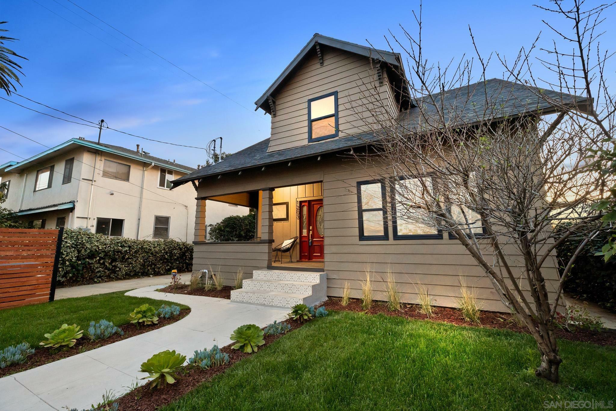Property Photo: 1203 N Normandie Ave CA 90029