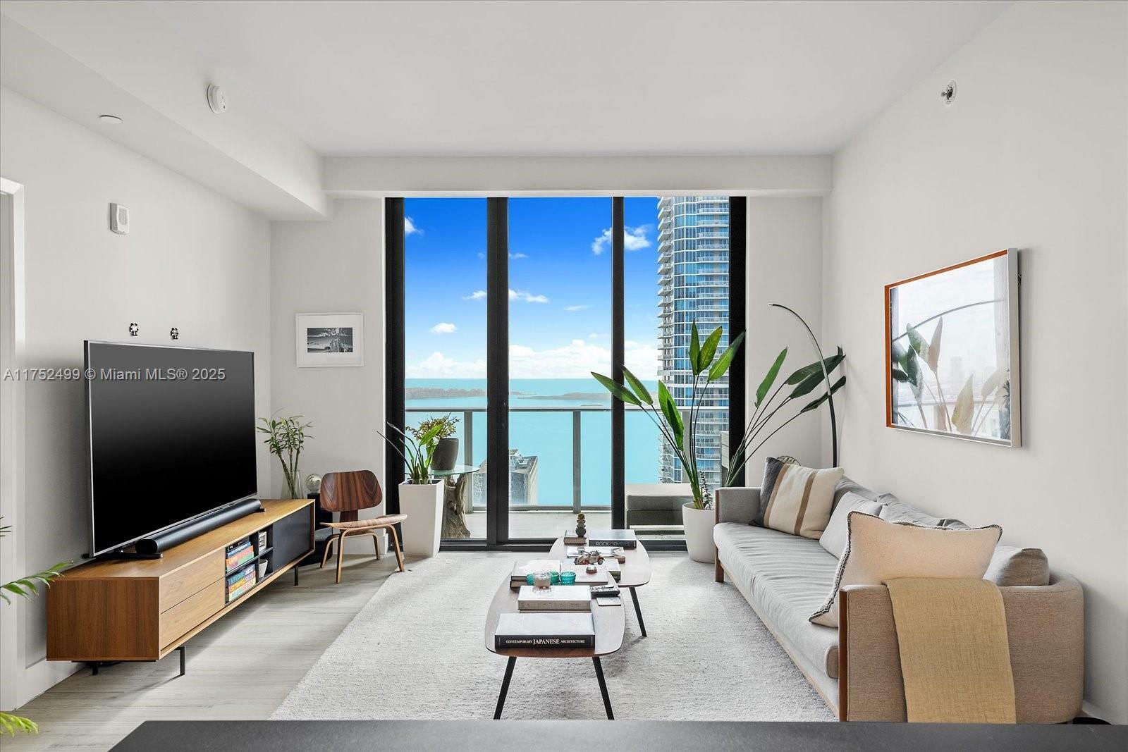 Property Photo:  1010 E Brickell Ave 4803  FL 33131 