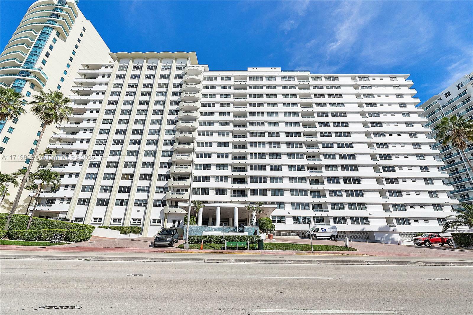 Property Photo:  5005 Collins Ave 222  FL 33140 