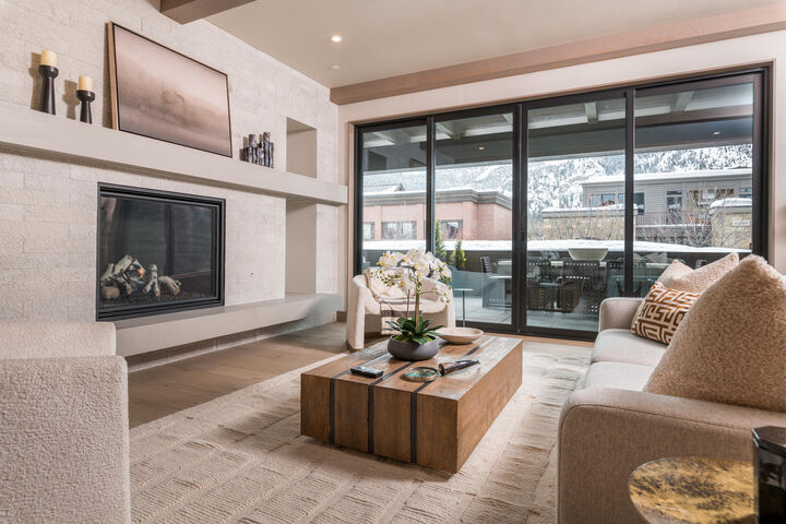 Property Photo: 460 N Main Street 202 S ID 83340