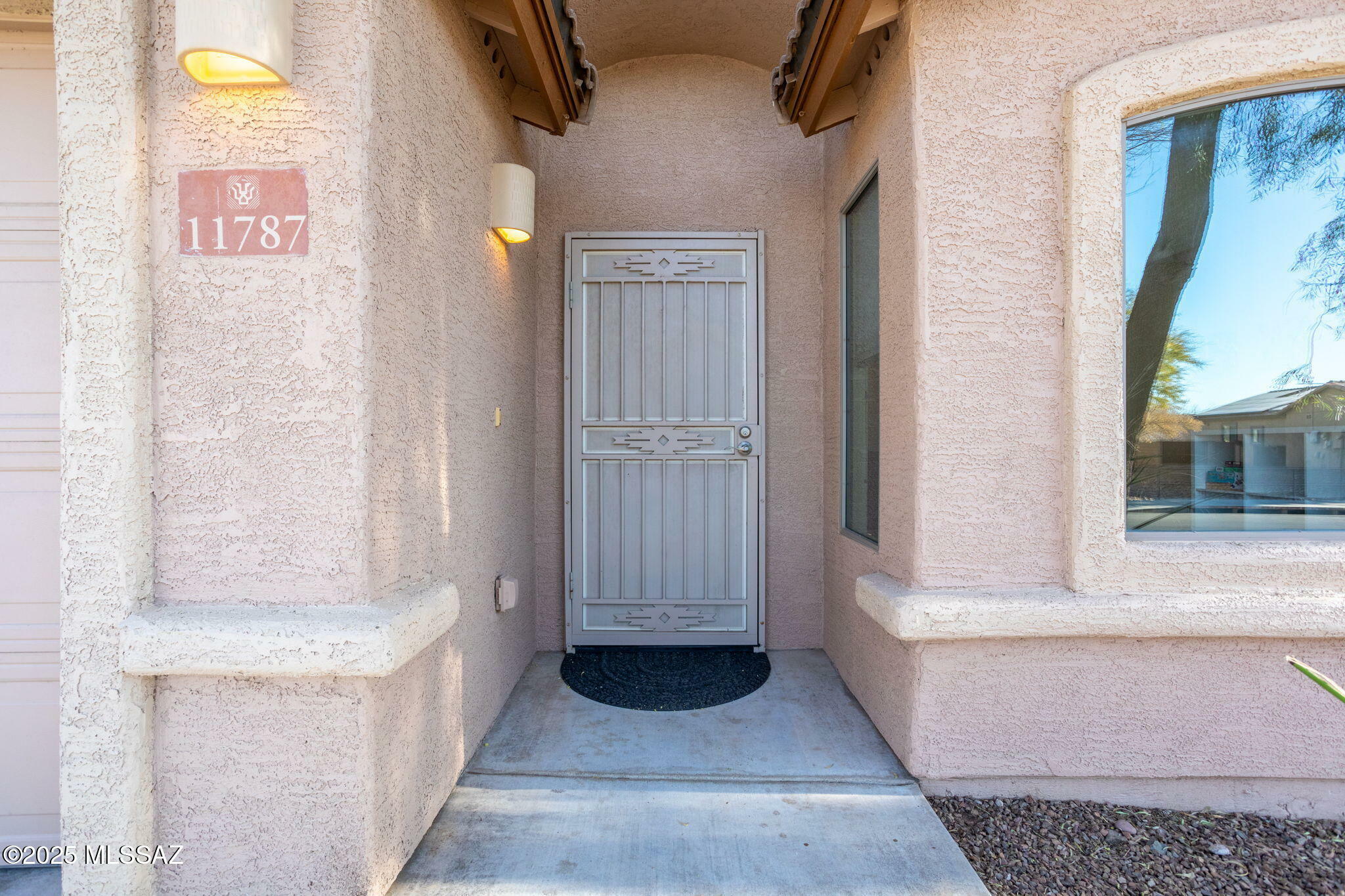 Property Photo:  11787 W Fordson Drive  AZ 85653 