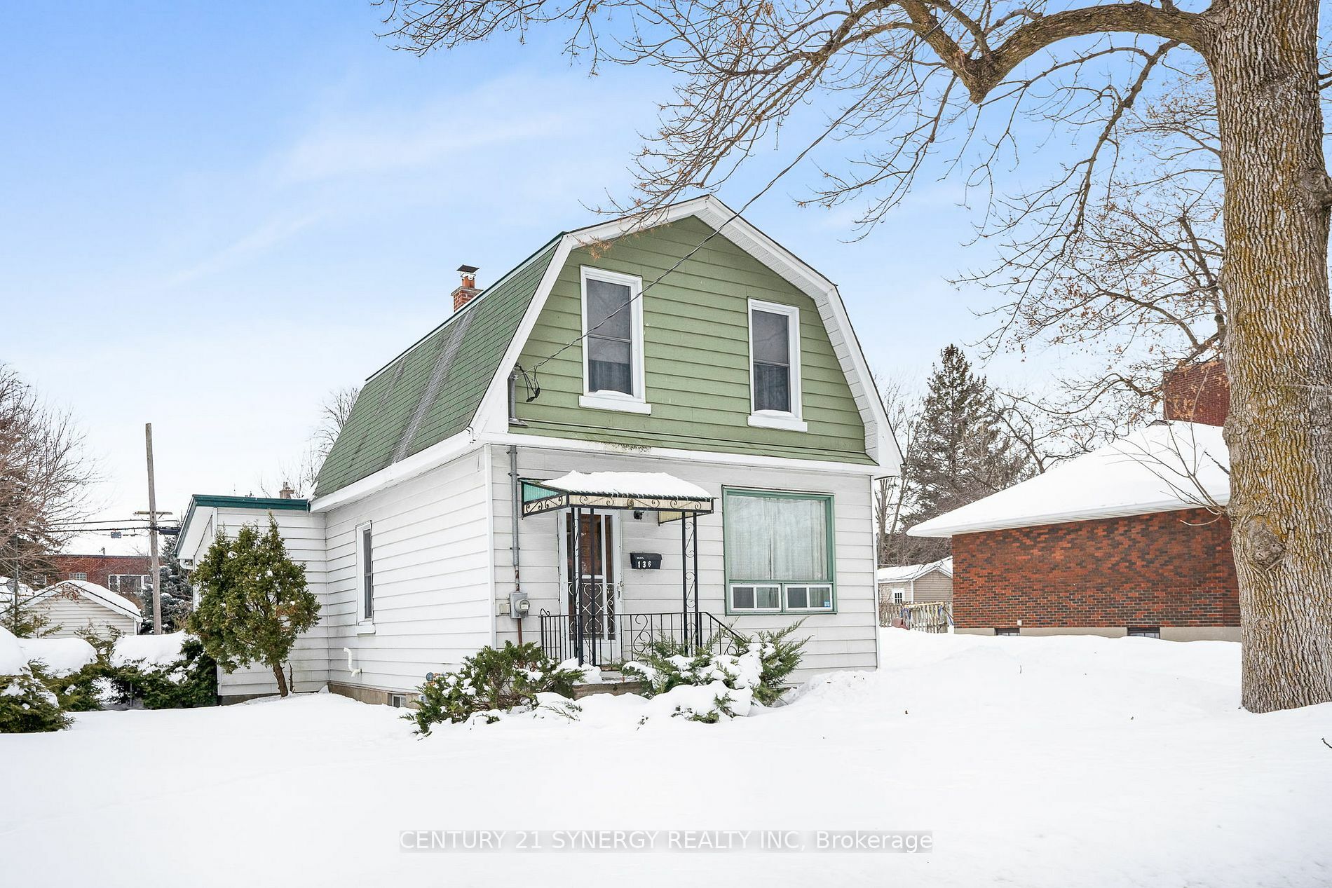 Photo de la propriété:  1368 Summerville Ave  ON K1Z 8H1 