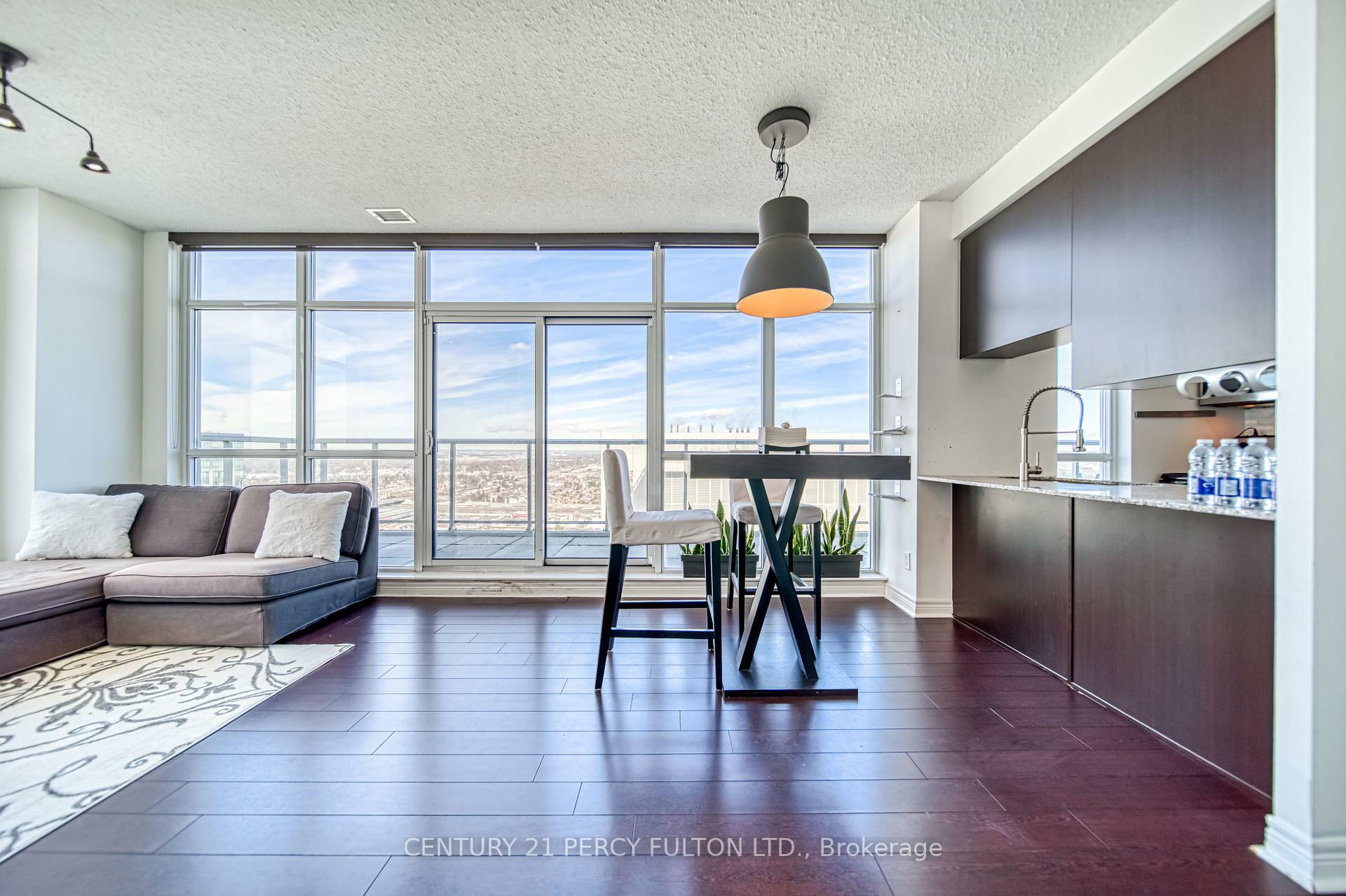 Photo de la propriété: 50 Town Centre Court Ph3 ON M1P 0A9