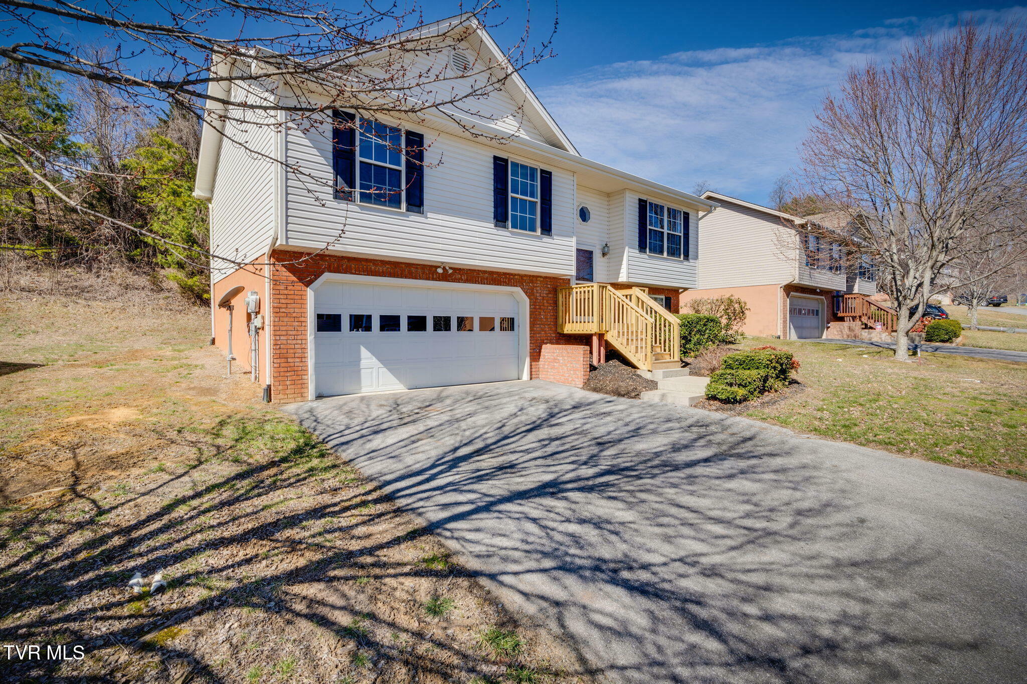 Property Photo:  1323 Meadow Creek Lane  TN 37659 