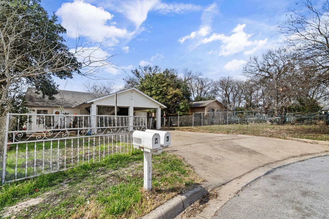 Property Photo:  5318 Atascosa Drive  TX 78744 