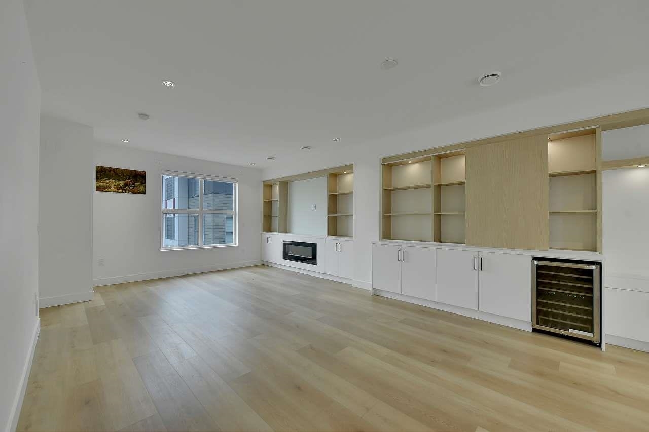 Property Photo: 12585 104A Avenue 40 BC V3V 0G7