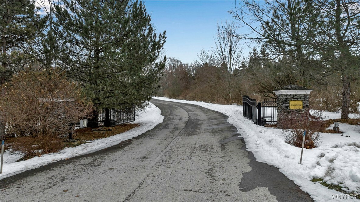 Property Photo:  5121 Kraus Road  NY 14031 