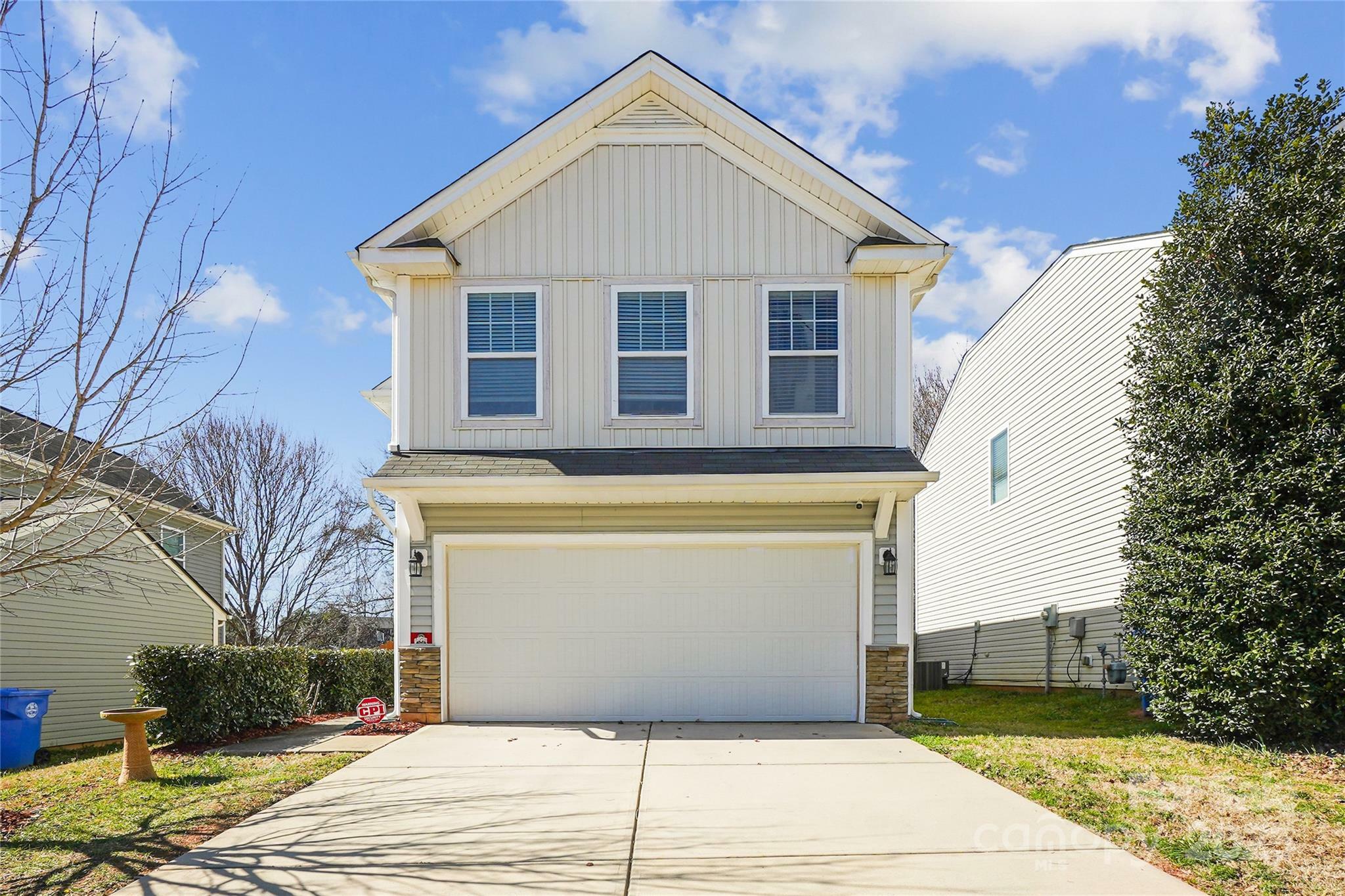 Property Photo: 1021 Joselynn Drive NC 28054