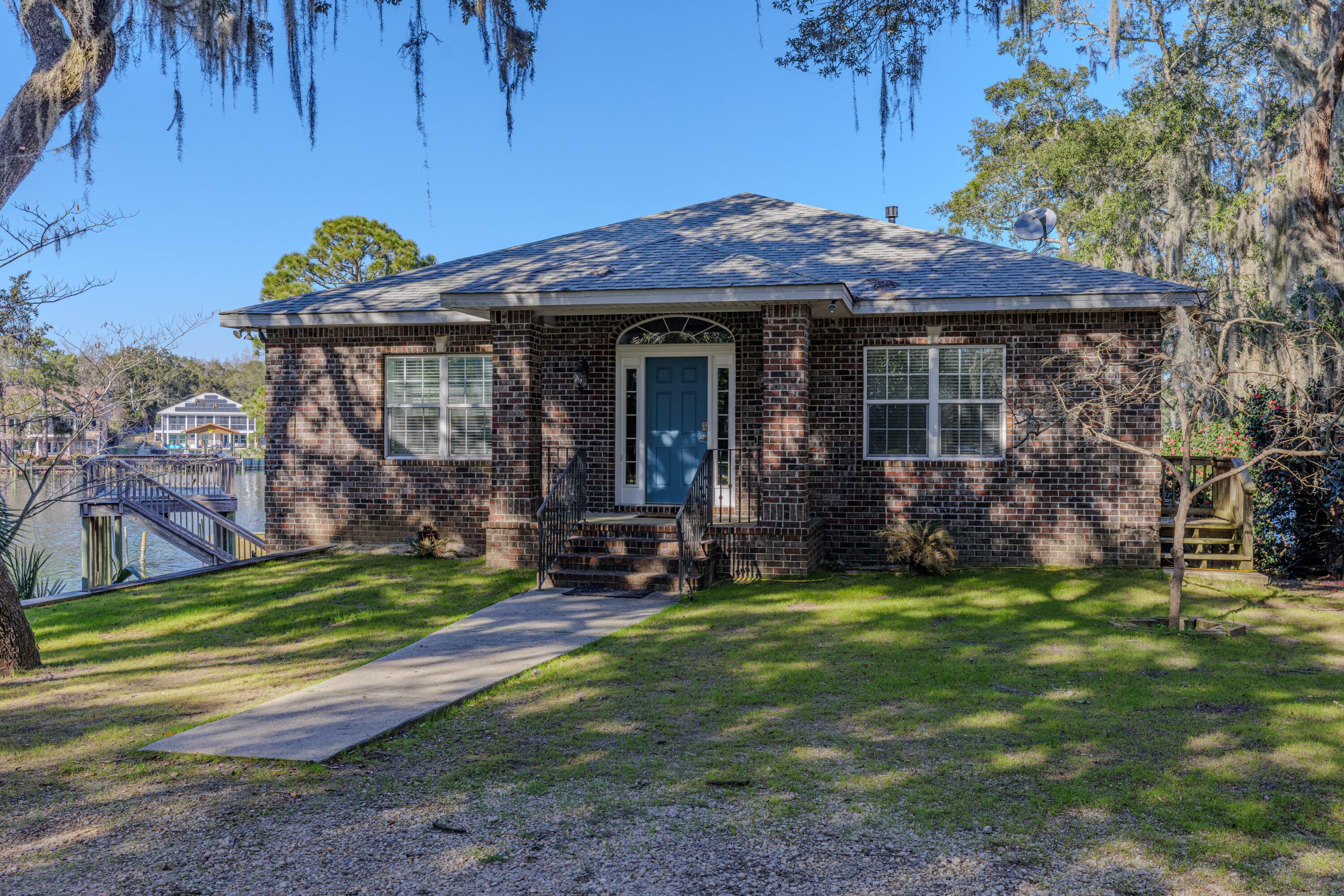 Property Photo:  10 Bayou Drive  FL 32547 