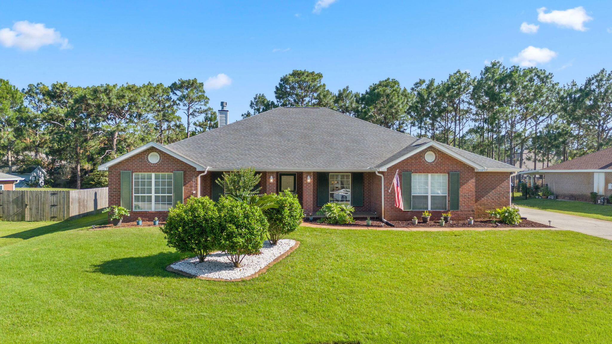 Property Photo: 7237 Brinkley Street FL 32566