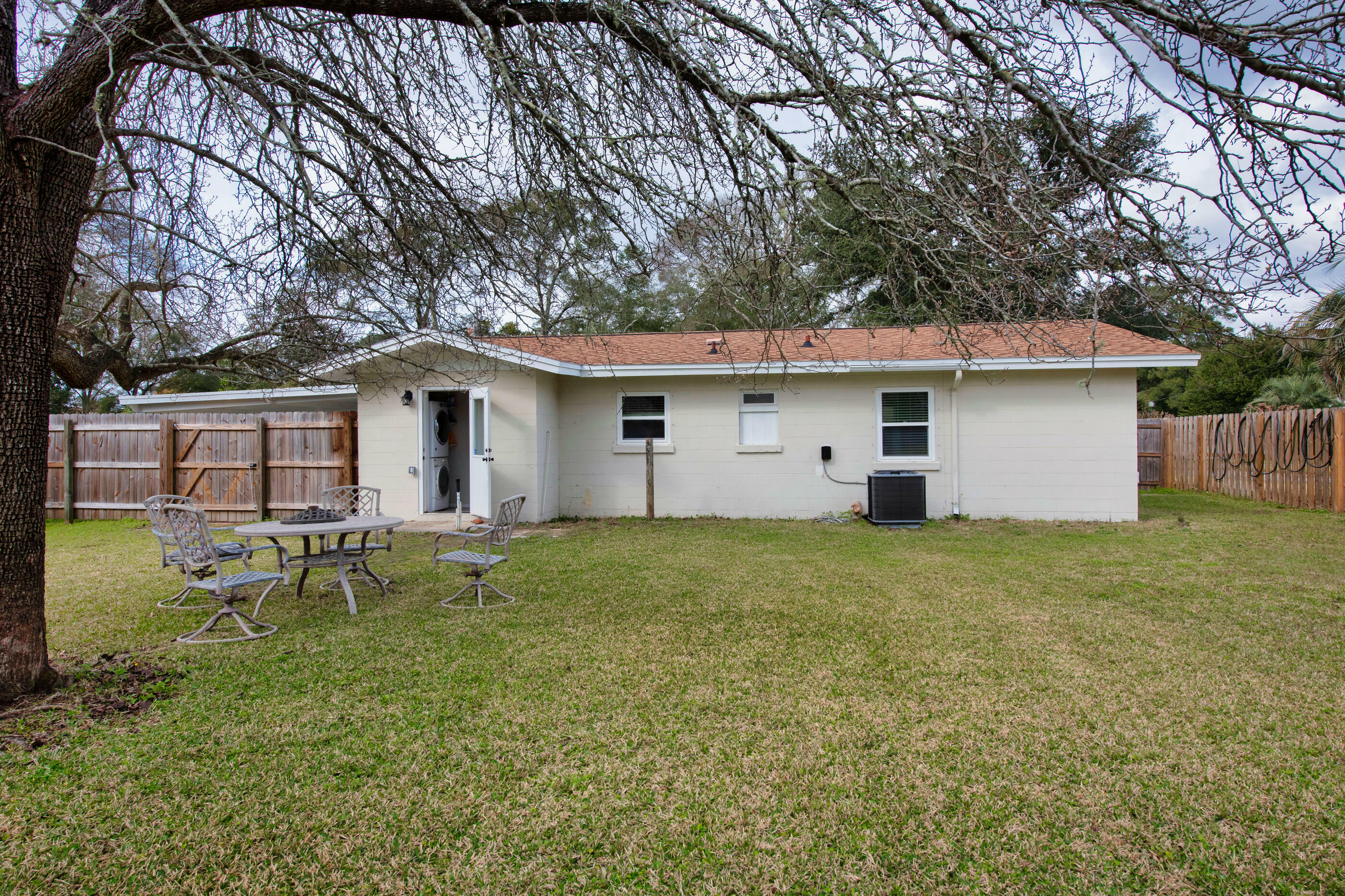 Property Photo:  704 Burton Avenue  FL 32547 