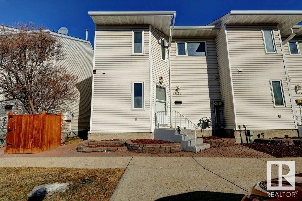 17431 92 Avenue NW  Edmonton AB T5T 3W6 photo