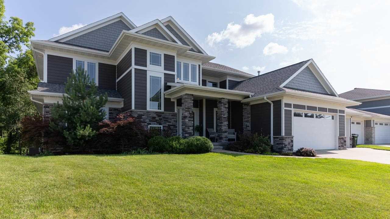 Property Photo:  1279 Coronado Ln  IA 52245 