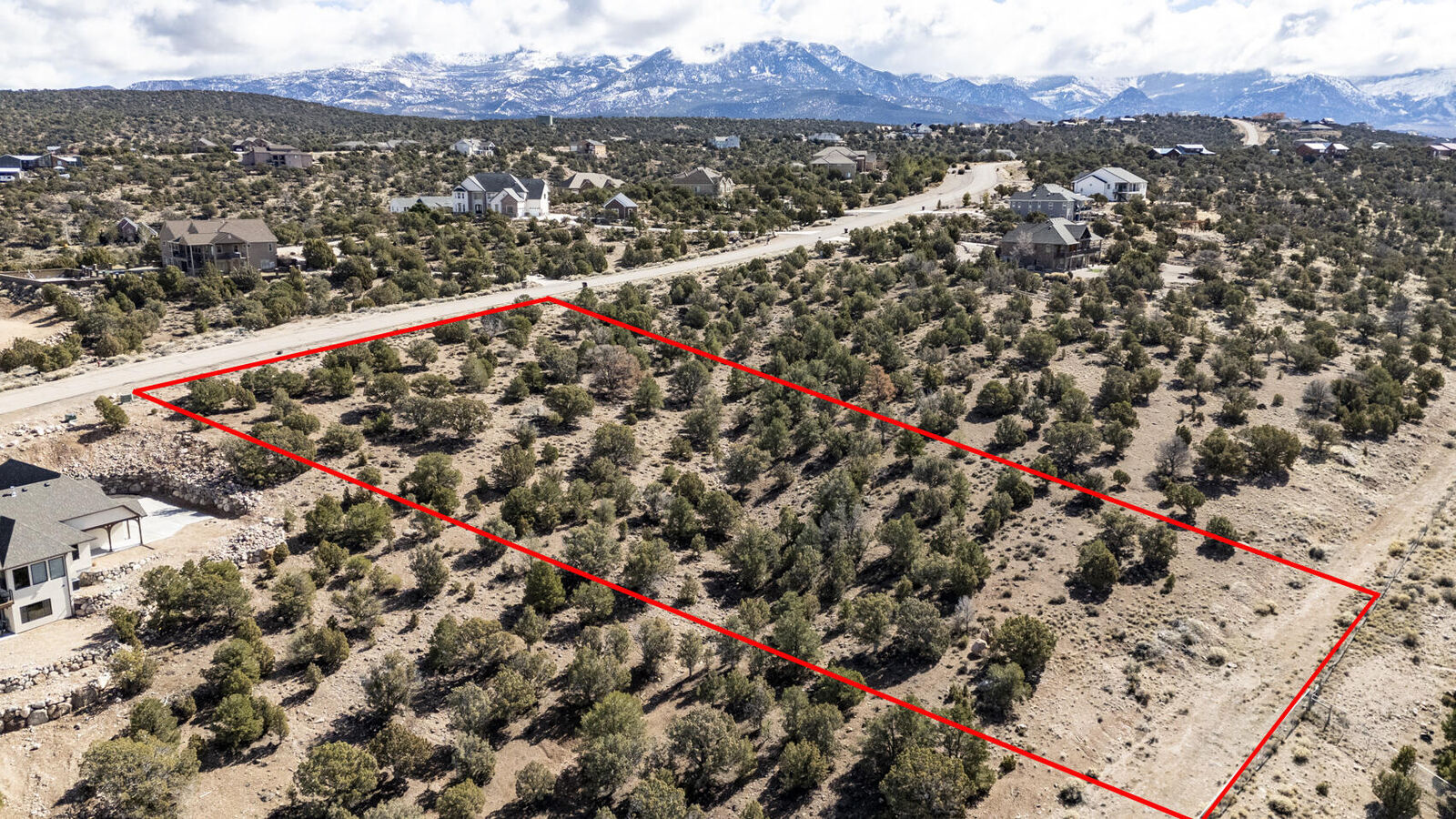 Property Photo: 954 S Panorama Dr UT 84720
