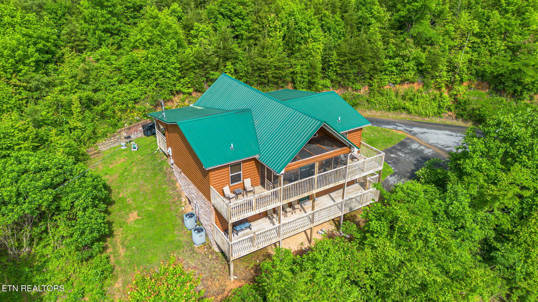 Property Photo: 1792 Paulas Huskey Circle TN 37876