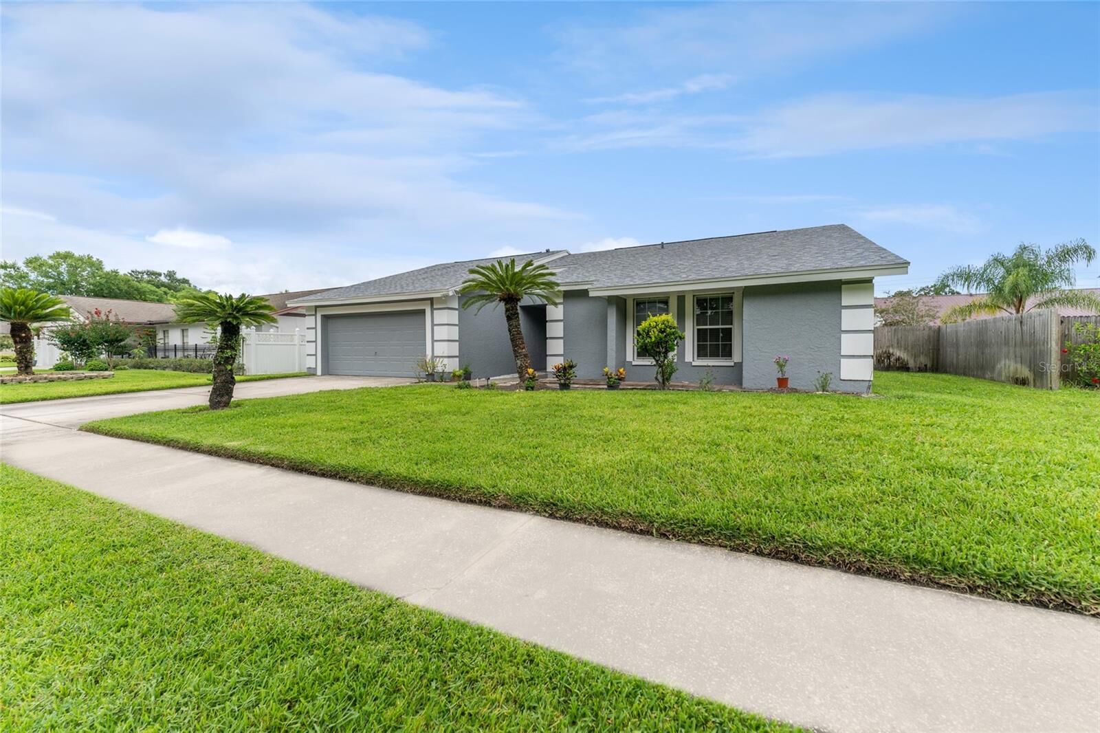 Property Photo: 4714 Kemble Court FL 33624