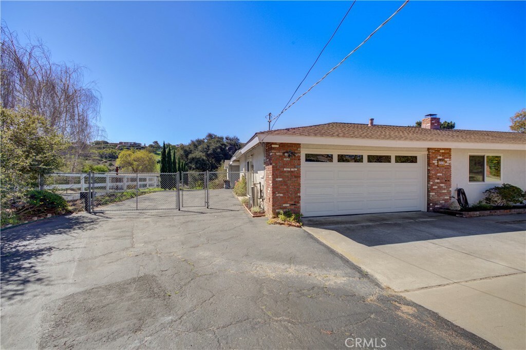 Property Photo:  331 Pablo Lane  CA 93444 