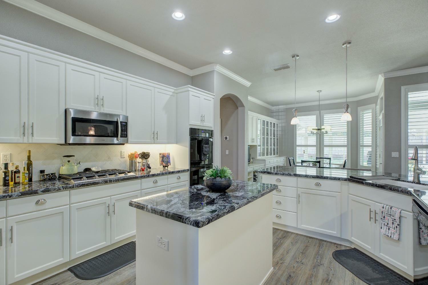 Property Photo: 2004 Dunbar Way CA 95678