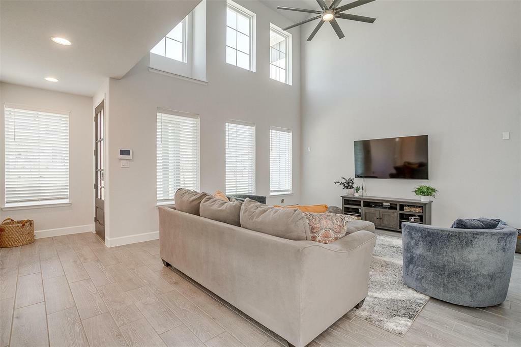 Property Photo: 2307 Offerande Drive TX 76008
