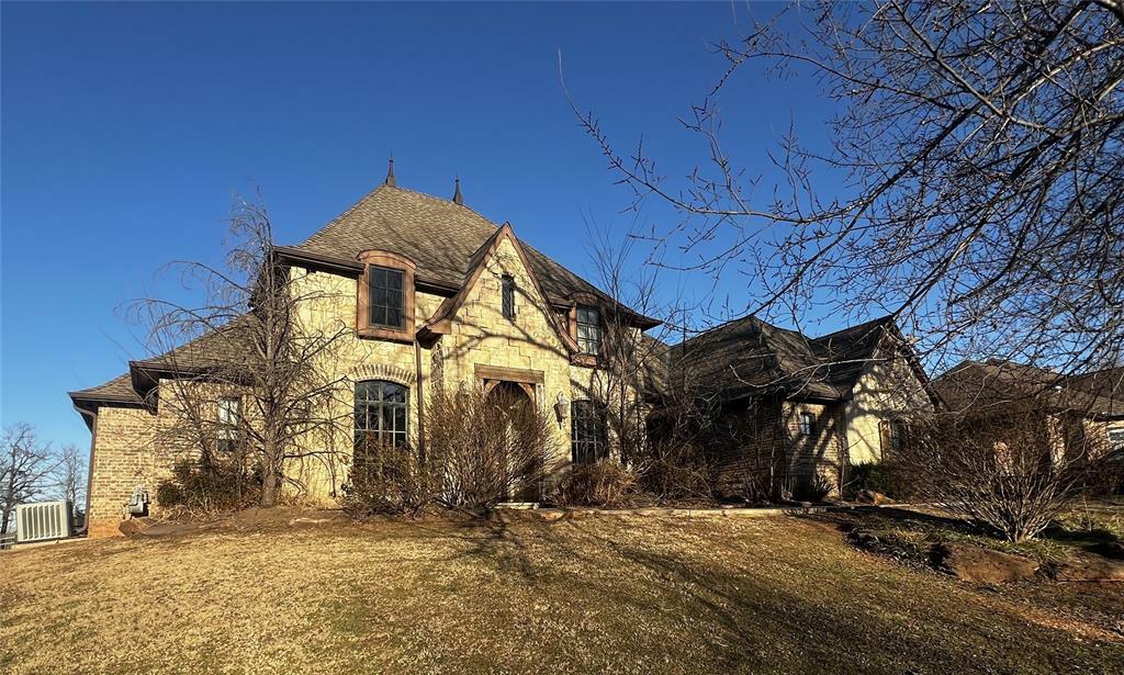 Property Photo: 3216 Cumberland Drive OK 73034