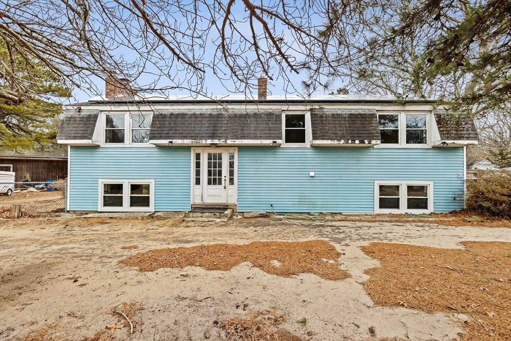 Property Photo:  1460 Massasoit Rd  MA 02642 