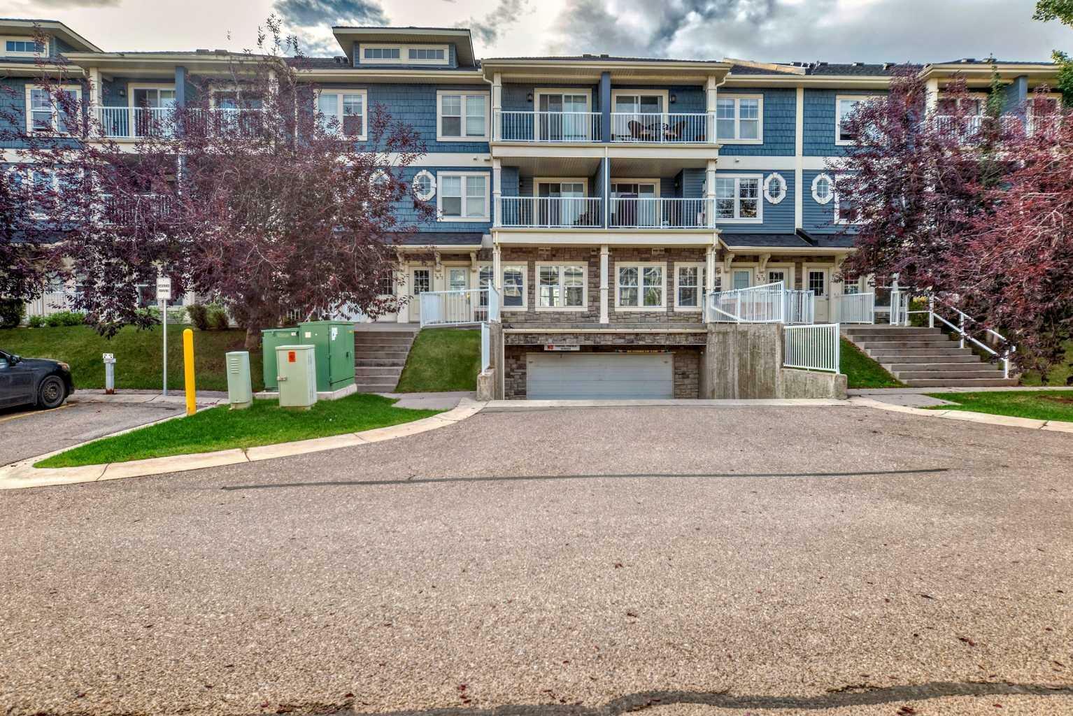Property Photo: 77 Auburn Bay Common SE 77 AB T3M 0M6