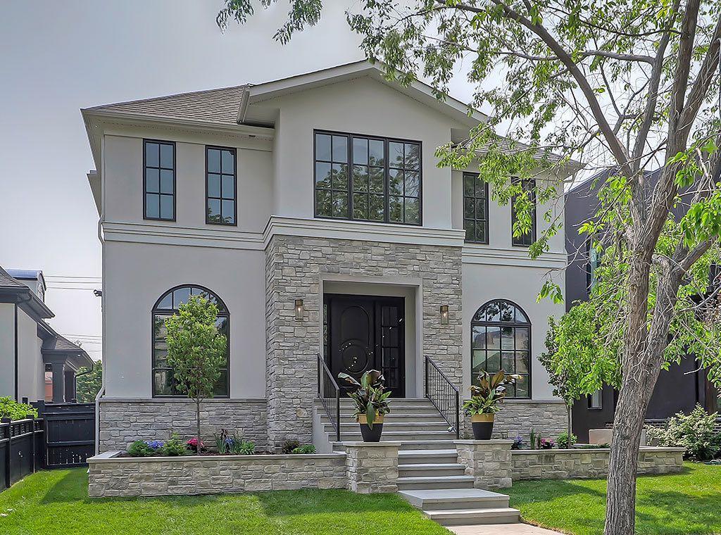 Property Photo:  109 Roxboro Road SW  AB T2S 0P9 