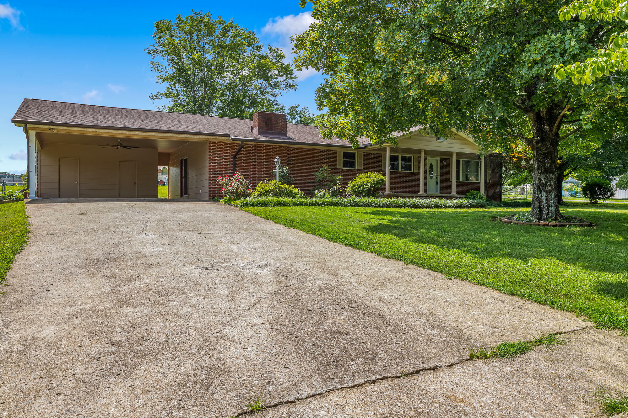 Property Photo:  153 County Road 260  TN 37303 