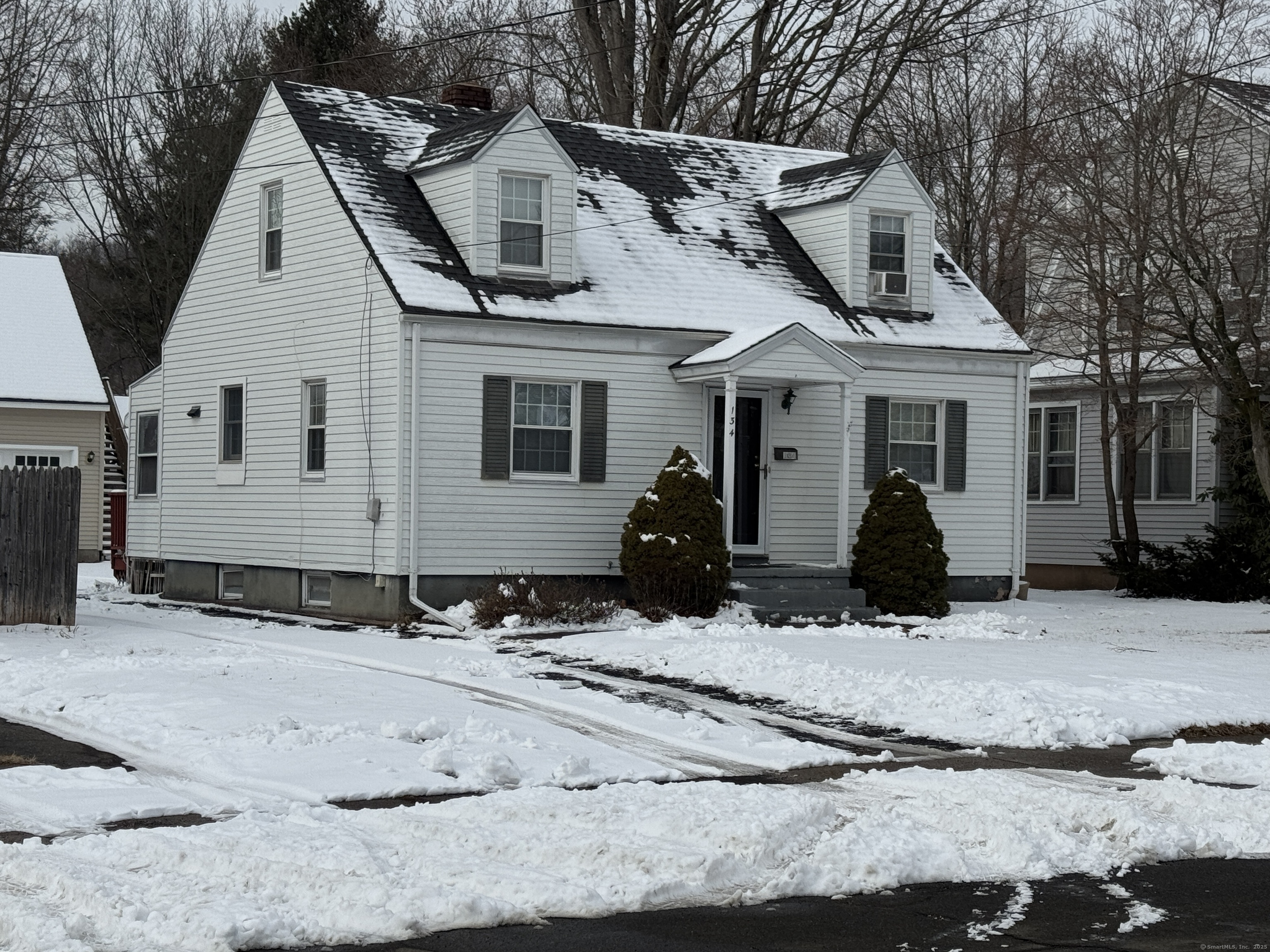Property Photo: 134 Washington Avenue CT 06518