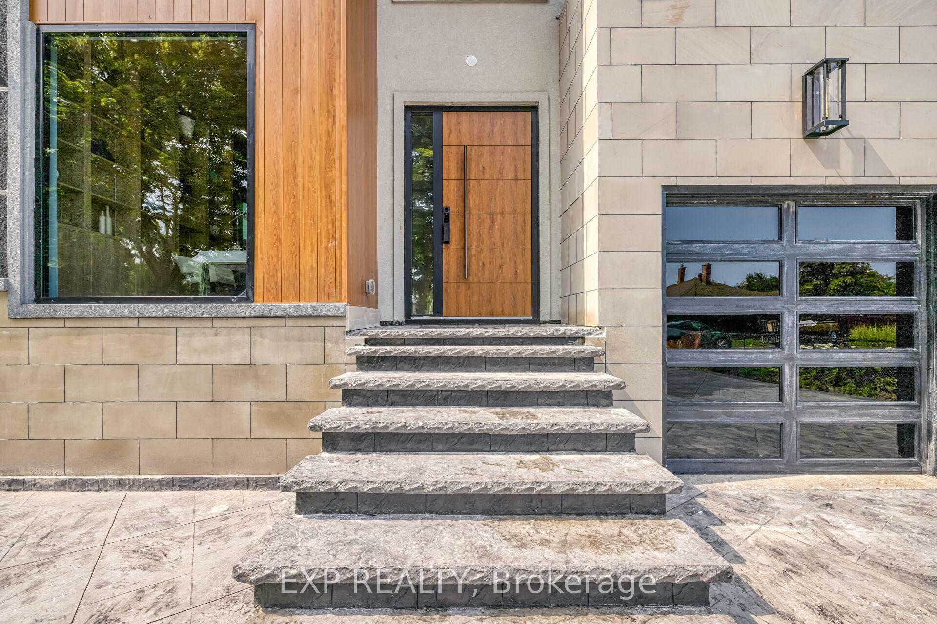 Property Photo: 47 Moore St N ON L6X 1V2