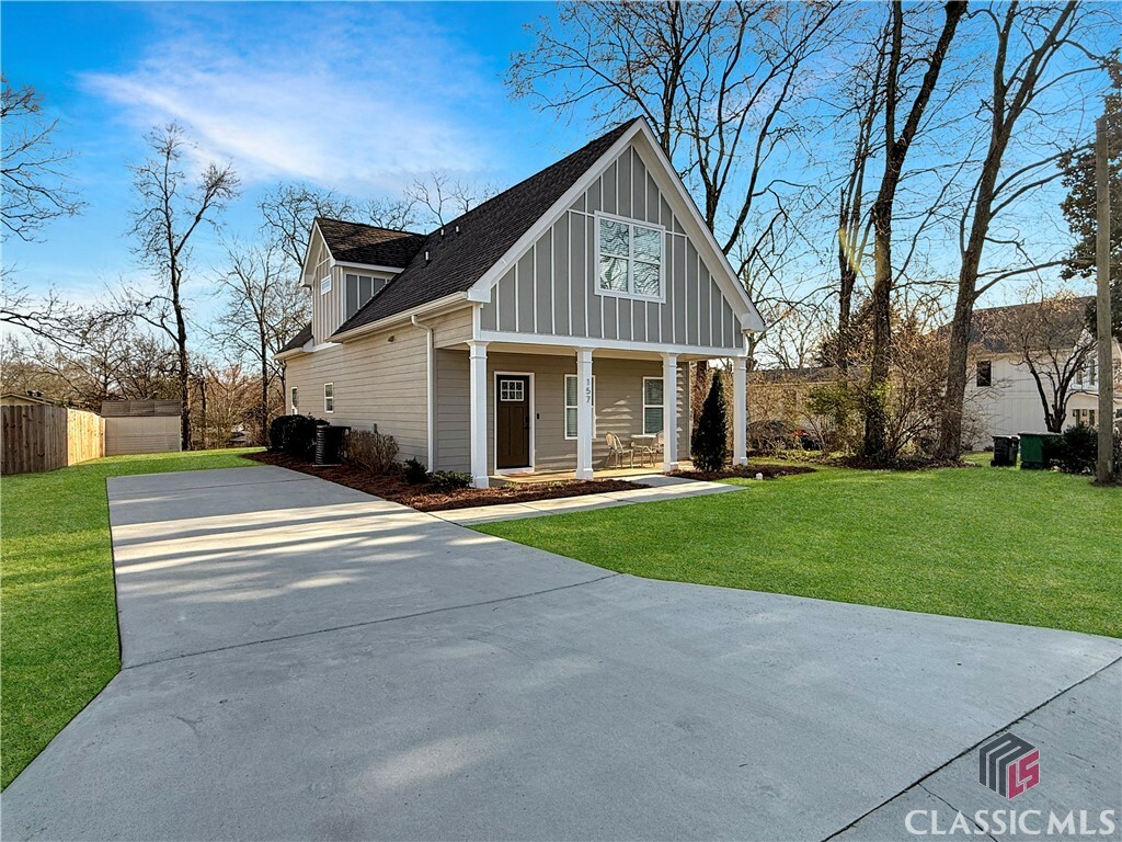 Property Photo: 157 Water Oak Street GA 30601