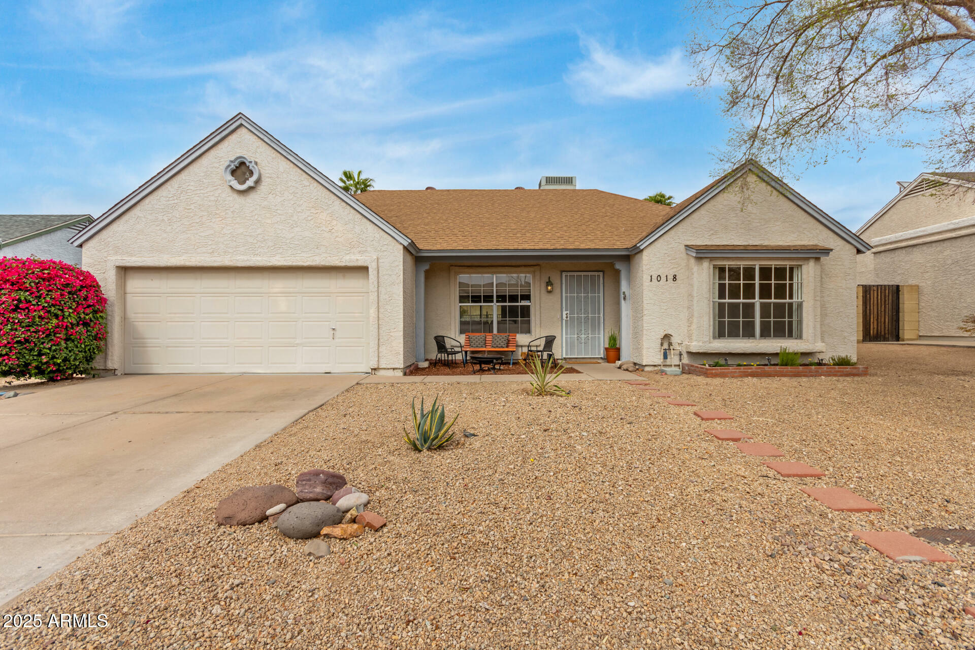 Property Photo: 1018 E Tonto Lane AZ 85024