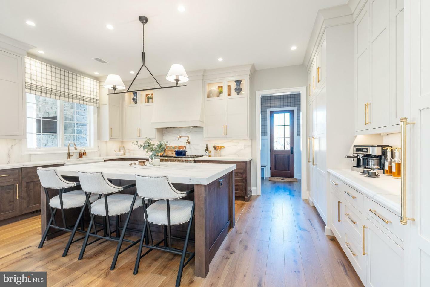 Property Photo: 1054 Eagle Rd PA 19087