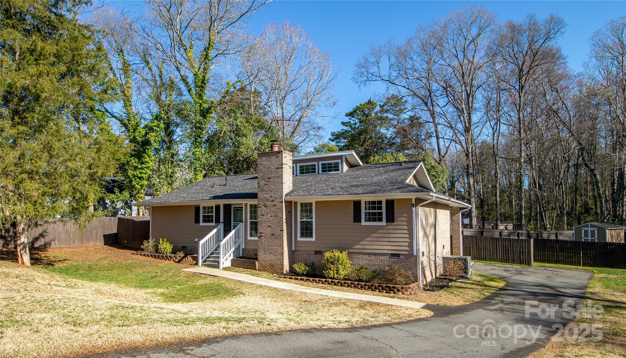 Property Photo:  5615 Starkwood Drive  NC 28212 